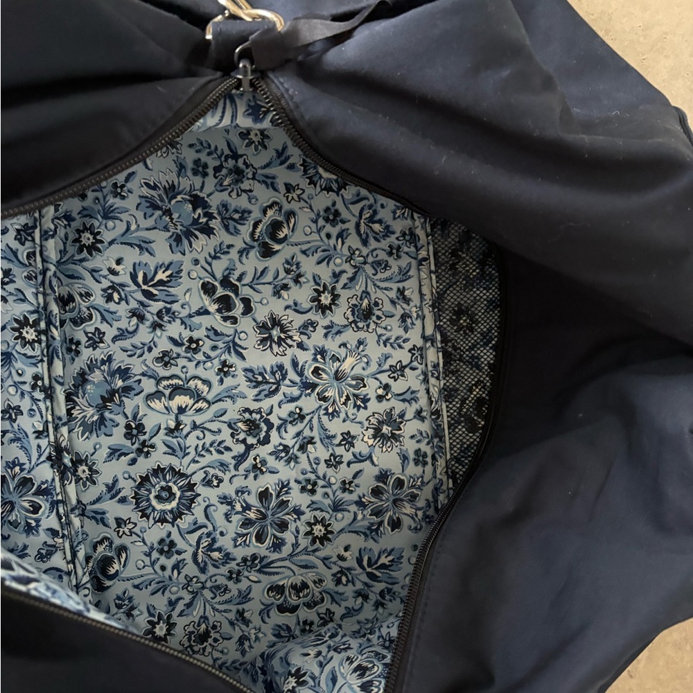 Vera Bradley Women's Cotton Large Travel Duffel Bag, Classic Navy - Picture 6 of 8